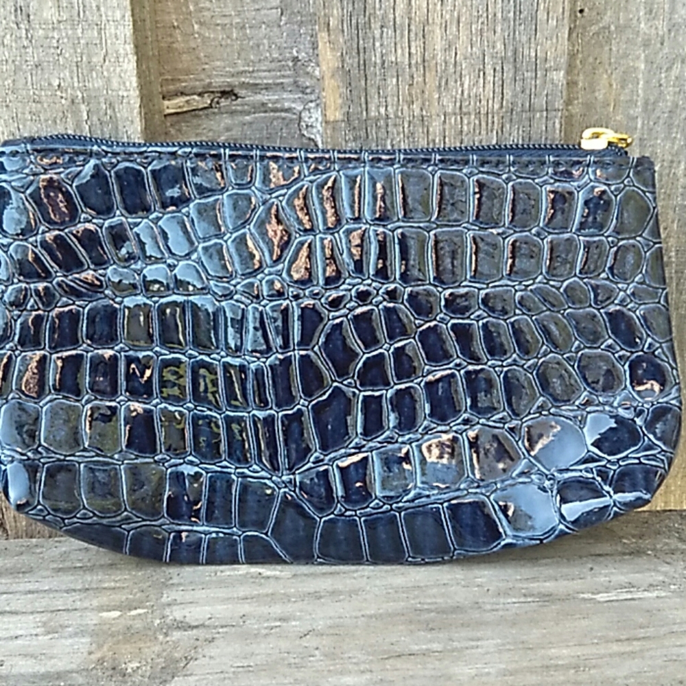 NWOT Estee Lauder Makeup Bag